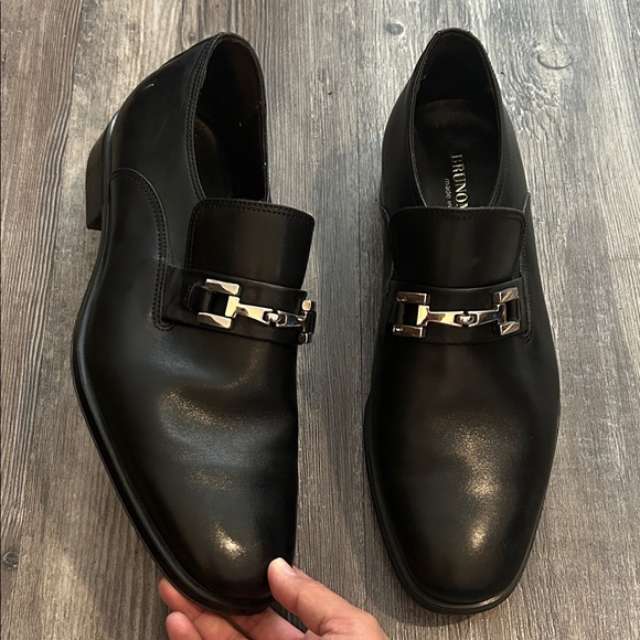 Bruno Magli Men's Black Leather Loafers 9.5 - Picture 1 of 8